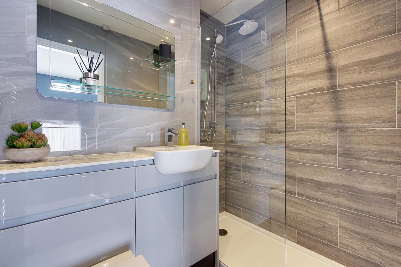 14 Oxford Mews - 5 Star Living For Up To 10 People Villa Саутхамптън Екстериор снимка
