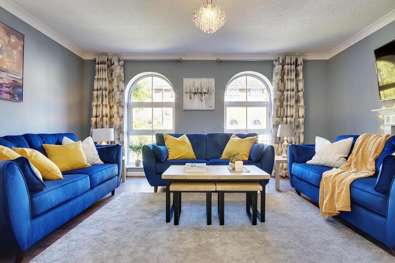 14 Oxford Mews - 5 Star Living For Up To 10 People Villa Саутхамптън Екстериор снимка