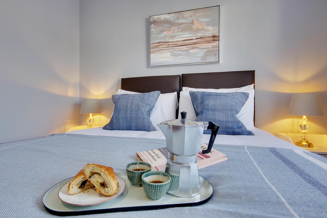 14 Oxford Mews - 5 Star Living For Up To 10 People Villa Саутхамптън Екстериор снимка