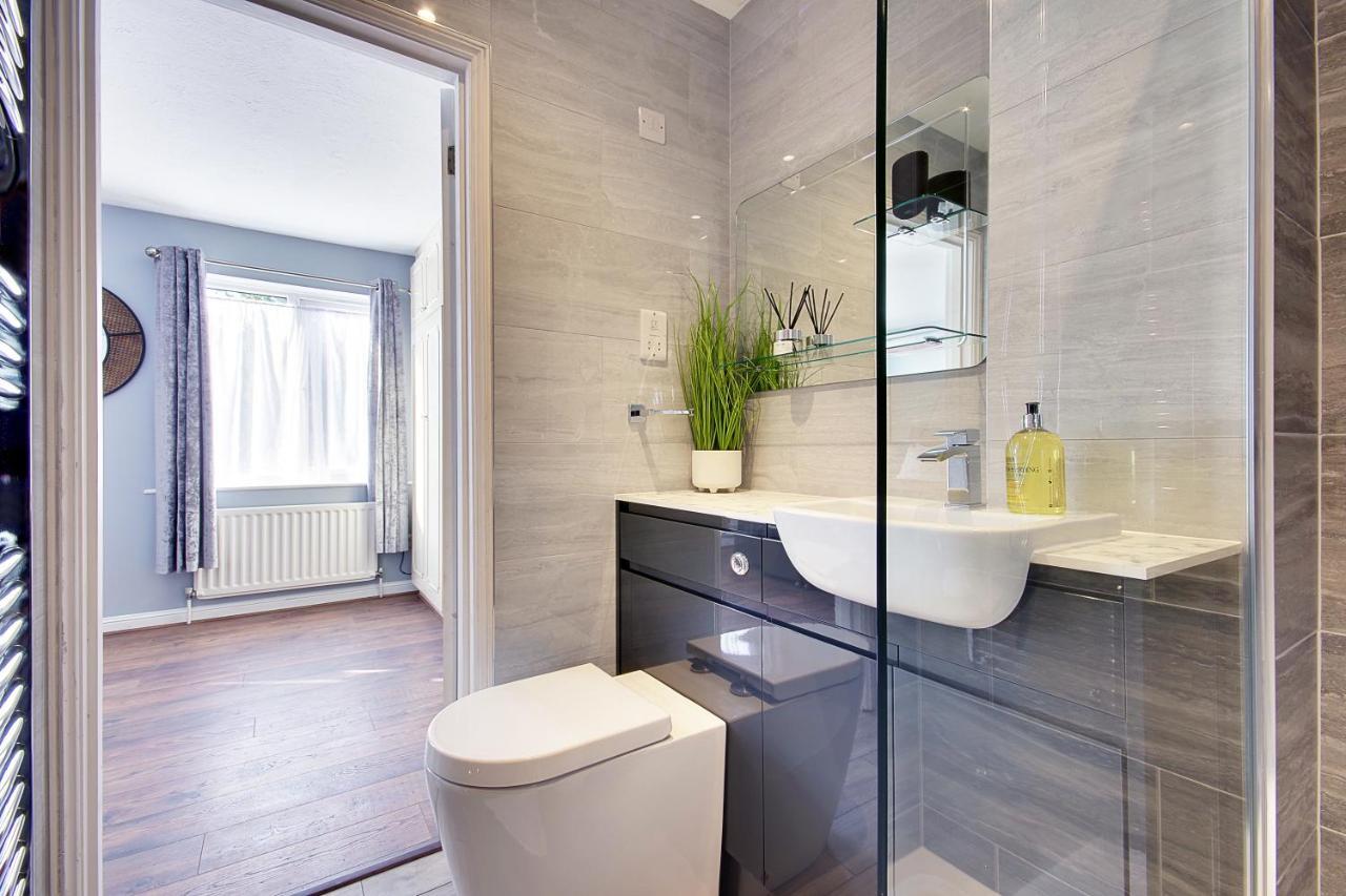14 Oxford Mews - 5 Star Living For Up To 10 People Villa Саутхамптън Екстериор снимка