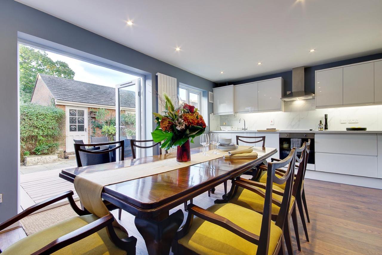 14 Oxford Mews - 5 Star Living For Up To 10 People Villa Саутхамптън Екстериор снимка