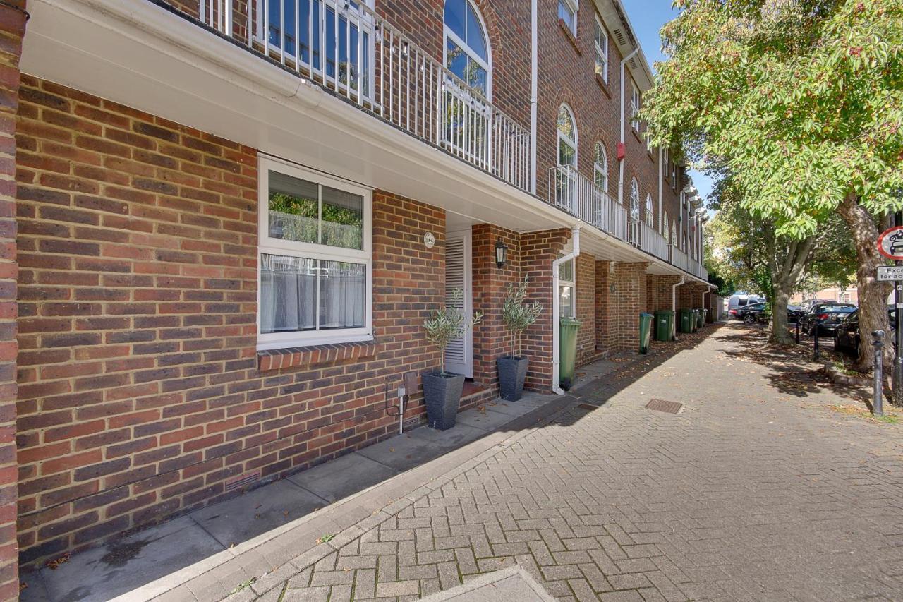 14 Oxford Mews - 5 Star Living For Up To 10 People Villa Саутхамптън Екстериор снимка