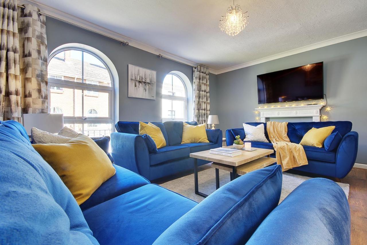 14 Oxford Mews - 5 Star Living For Up To 10 People Villa Саутхамптън Екстериор снимка